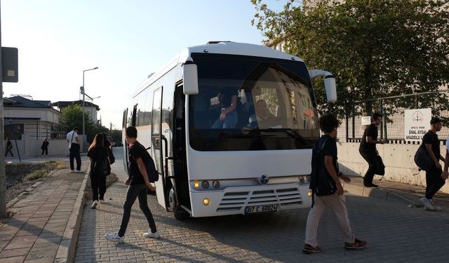 Kemer’deki ücretsiz servis neden durdu? Başkan Yardımcısı Top açıkladı