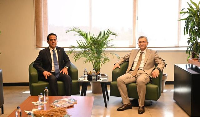 Vali Şahin: "Domates fiyatı Antalya'nın mutluluğunu belirler"