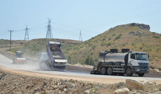 Manavgat'a bağlı 4 mahallede grup yolu yenilendi!