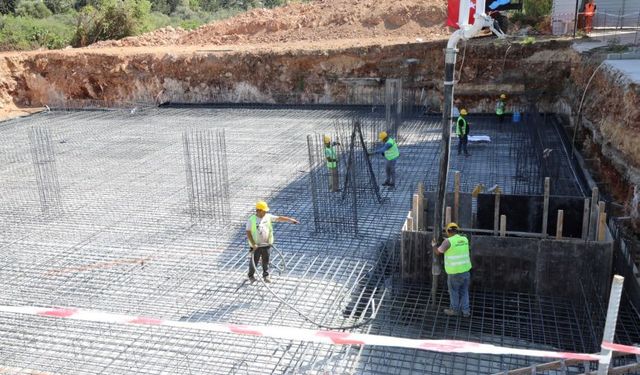 Akdeniz Üniversitesi'nde nöroloji polikliniği için 900 yataklı bina yapılıyor