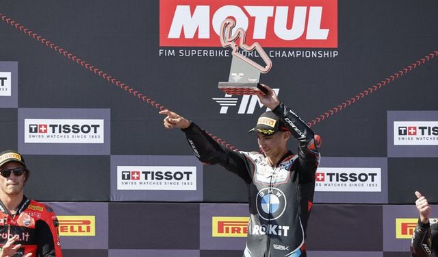 Milli motosikletçi Toprak Razgatlıoğlu'ndan Aragon'da tarihi zafer