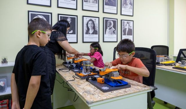 Mersin'de minikler, Toroslar Çocuk Kampüsü'nde bilimle buluşuyor