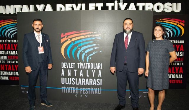 Antalya'da hem turizmin hem de sanatın kalbi atıyor