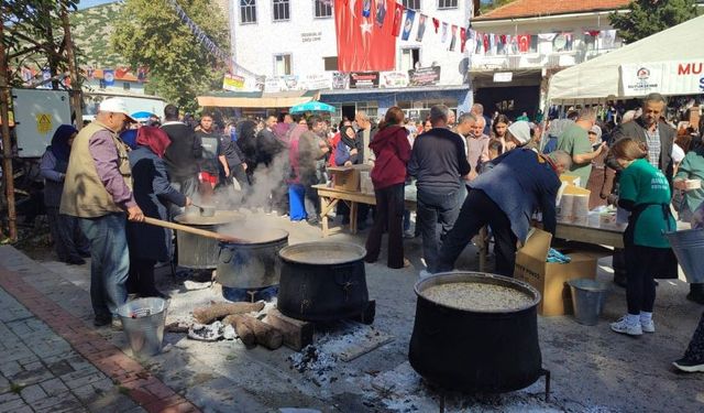 Dodurga'da 4. Tarhana Festivali'nde 10 bin kişiye çorba ikramı edildi