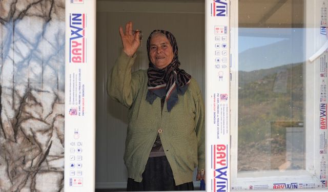 Alanya Belediyesi'nden yardıma muhtaç aileye konteyner ev!