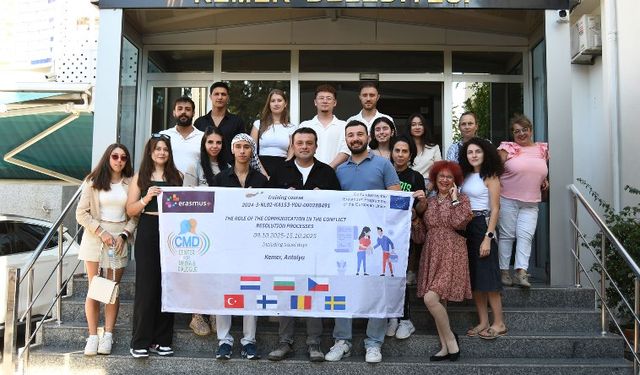 Erasmus öğrencileri Kemer Belediyesi'nde