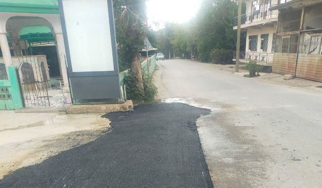 Kemer Belediyesi Kuzdere’de yolları onarıyor