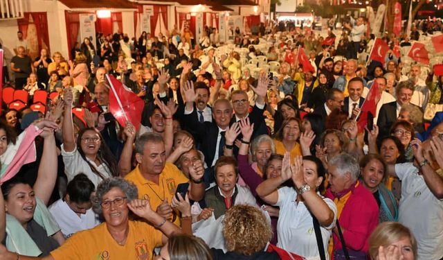 Kepez’de yaşlılar bu festivalde buluştu