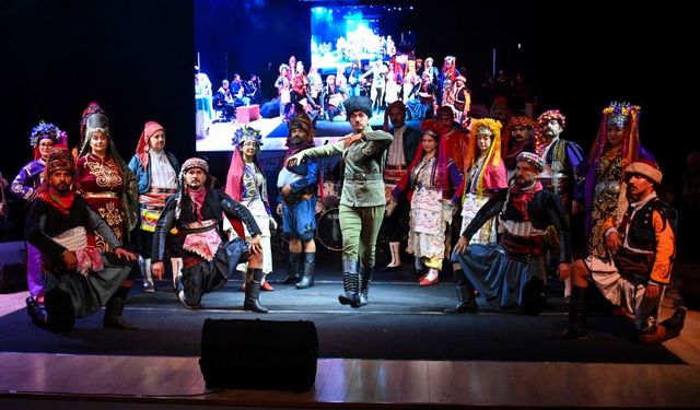 Kumluca'da Cumhuriyet coşkusu 'Cumhuriyet’in Zeybekleri' etkinliğiyle başladı