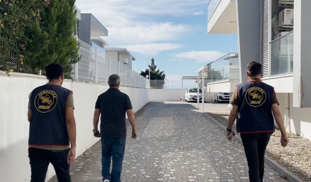 Manavgat’ta balkon kurşunlaması: Jandarma kamera kaydıyla şüpheliyi yakaladı