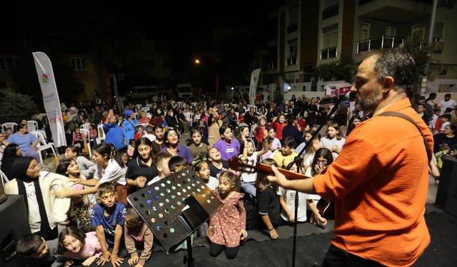 'Sahne Kepez' Erenköy Mahallesi’nde: Doyasıya eğlendiler