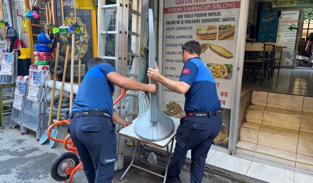 Tarsus'ta kaldırım işgaline geçit yok