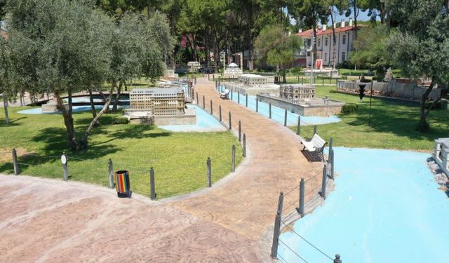 Türkiye’nin 81 ilinin tarihi eserlerinin minyatürleri Kepez Dokumapark’ta