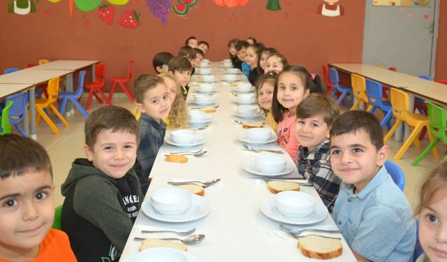 Antalya'da okul yemeği hakkı için ses yükseltilecek!