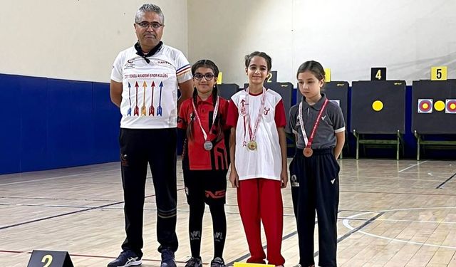 Antalyaspor’un minik sporcusu hedefi 12’den vurmaya devam ediyor