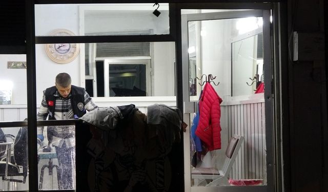 Adana'da kuaförde başlayan kavga silahlı çatışmaya dönüştü: 7 yaralı