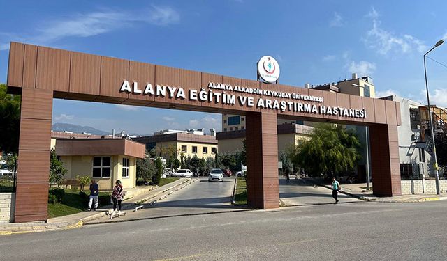 Yola savrulan genç, yaşam mücadelesi veriyor