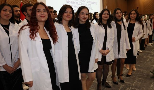 ALKÜ Diş Hekimliği öğrencileri mesleğe beyaz önlükle adım attı