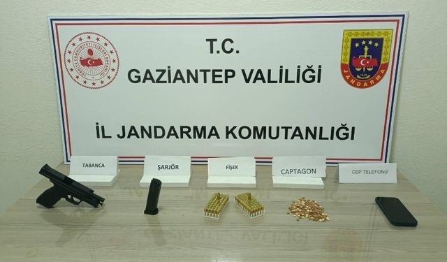 Gaziantep'te jandarma operasyonu: Captagon ve silah ele geçirildi