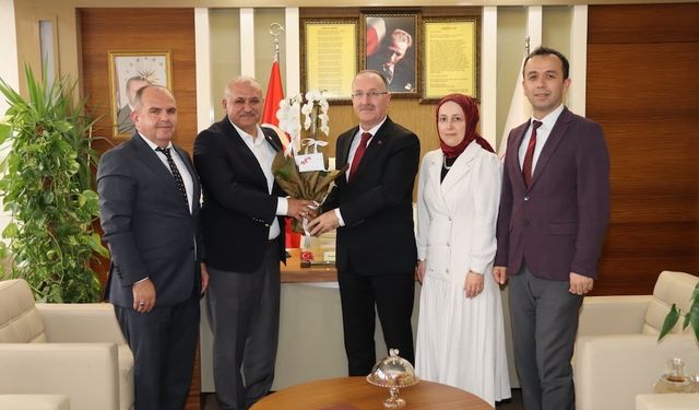 Eğitim Bir Sen'den Antalya Milli Eğitim Müdürü'ne 24 Kasım ziyareti