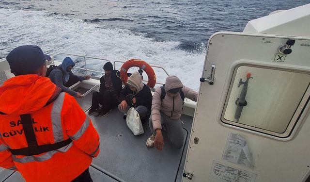 Fethiye Leylek Koyu'nda terk edilen 4 düzensiz göçmen kurtarıldı