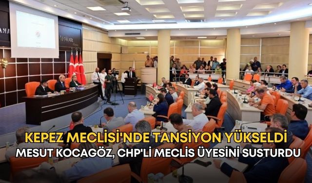 Kepez Meclisi'nde tansiyon yükseldi: Mesut Kocagöz, CHP'li Meclis üyesini susturdu!