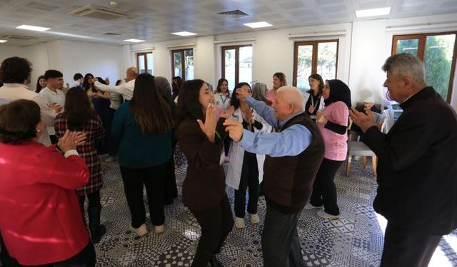 Kepez’in yaşlılarına moral veren ziyaret