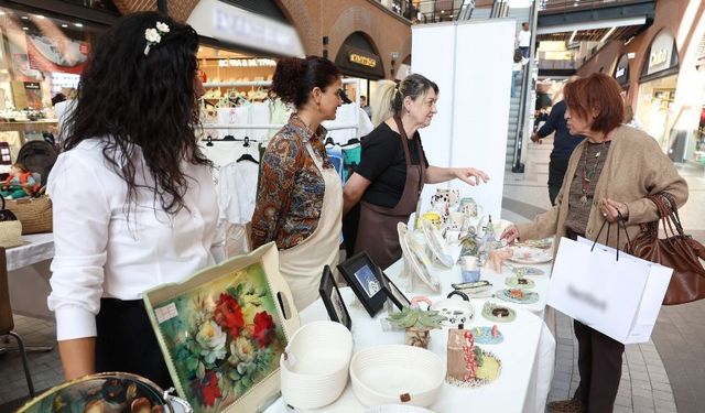 Akdeniz Belediyesi kursiyerlerinden 24 Kasım sergisi