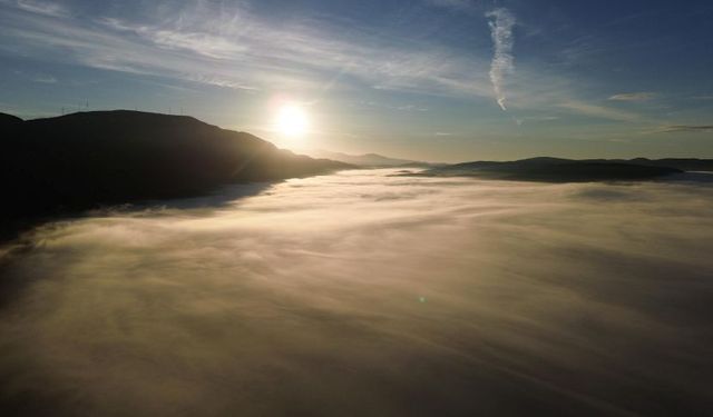 Muğla semalarındaki sis bulutları eşsiz görüntüler oluşturdu