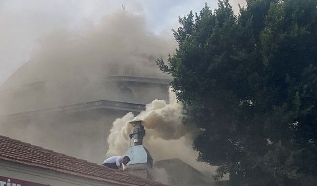 Antalya'da bir restoranda yangın çıktı