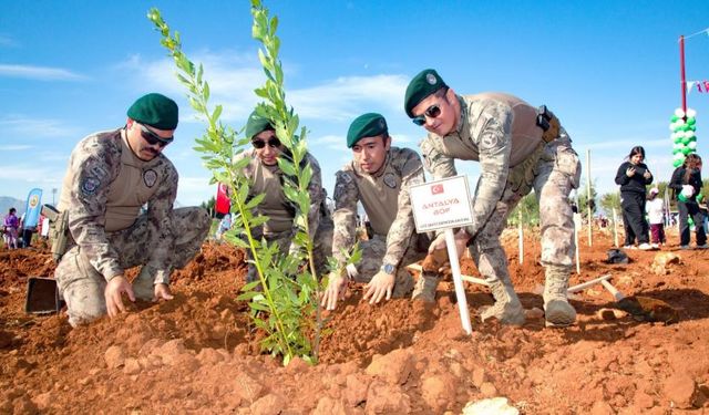 Antalya’da şehitler unutulmadı! Her biri adına fidan dikildi