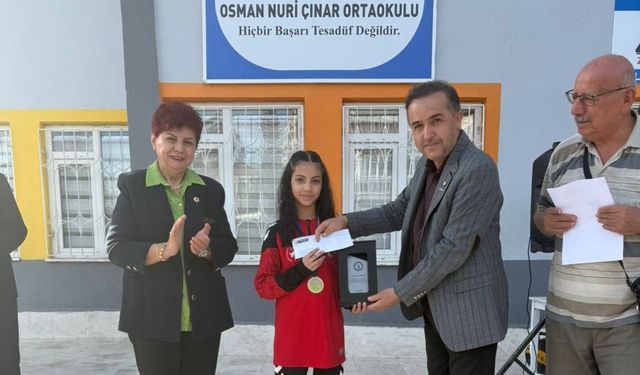 Avrupa şampiyonu genç sporcu Özmen için anlamlı tören