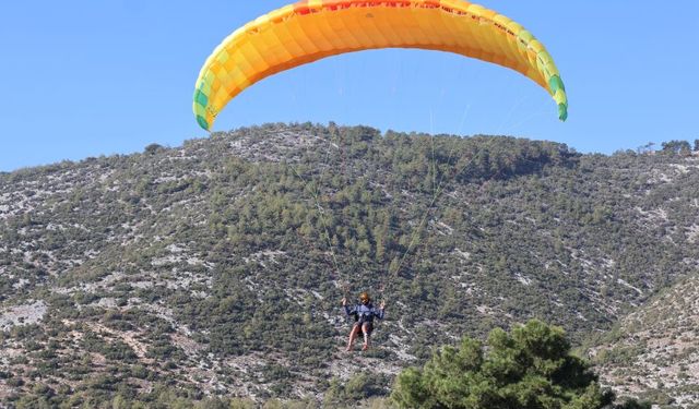 Yamaç paraşütünde şampiyon Faruk Karateke oldu! Süper Final Anamur’da yapıldı
