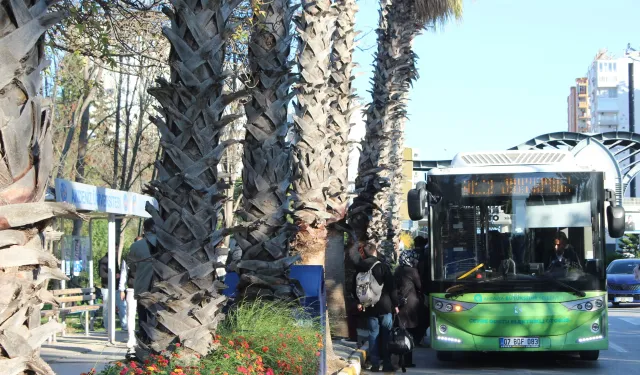 Akdeniz Üniversitesi kampüsünde ring seferleri yeterli mi?