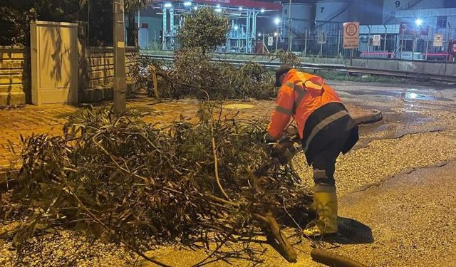 Konyaaltı Belediyesi sağanak yağışa karşı teyakkuzda