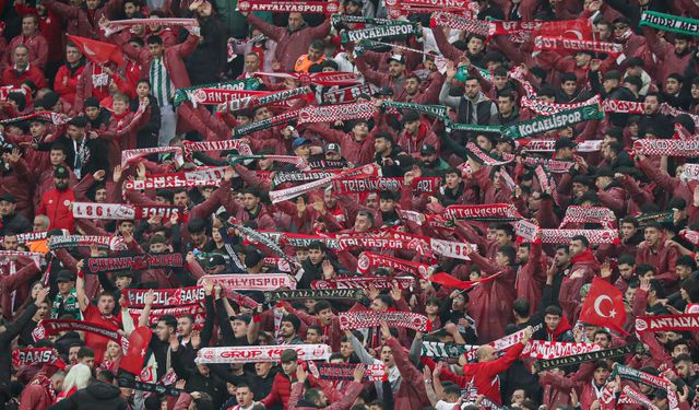 Antalyaspor-Fenerbahçe maçının biletleri satışa çıktı: 3 bin liradan 10 bin liraya kadar!