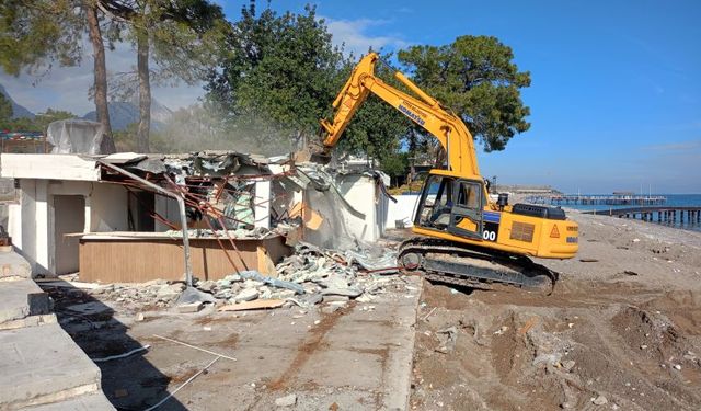 Kemer’de kaçak yapılara geçit yok