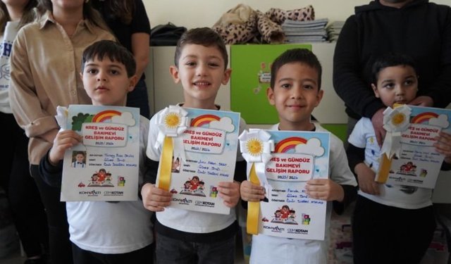 Konyaaltı’nda miniklere karne coşkusu