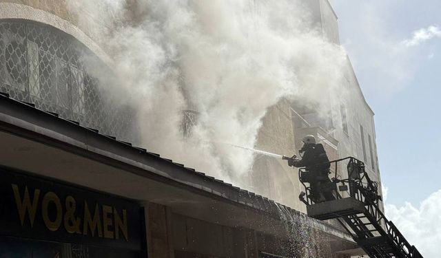 Aksu’da alışveriş merkezinde yangın alarmı