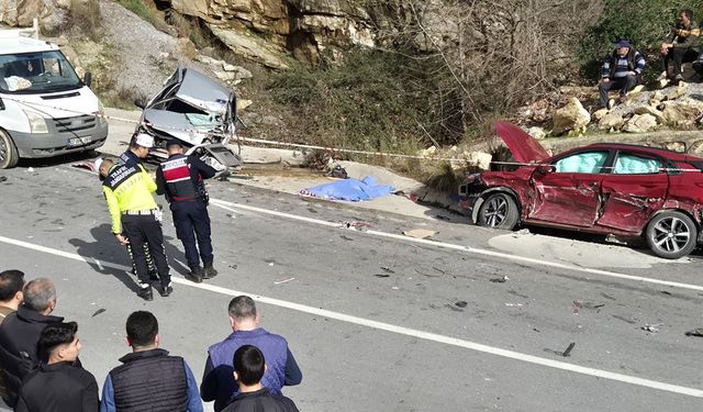 Alanya’da zincirleme kaza: 1 ölü, 3 yaralı