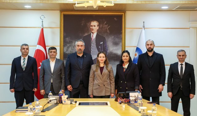 Antalya Büyükşehir'de  memura en üst seviyede zam