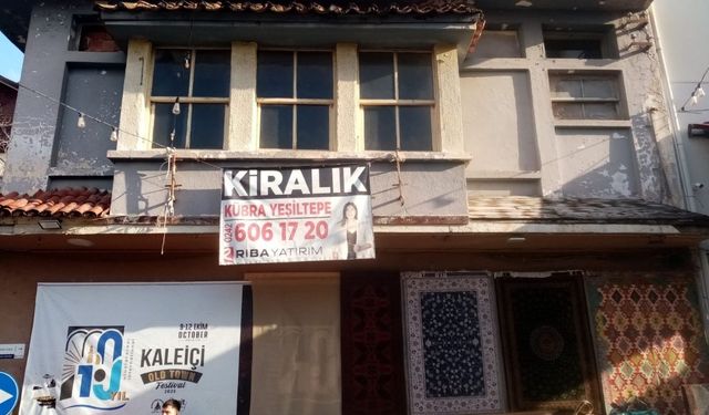 Bir zamanlar perde açılırdı… Kaleiçi’nin İnci Sineması şimdi kiralık