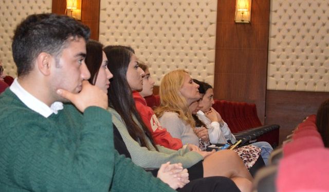 Konyaaltı'nda Dünya Kanser Günü'nde farkındalık söyleşisi