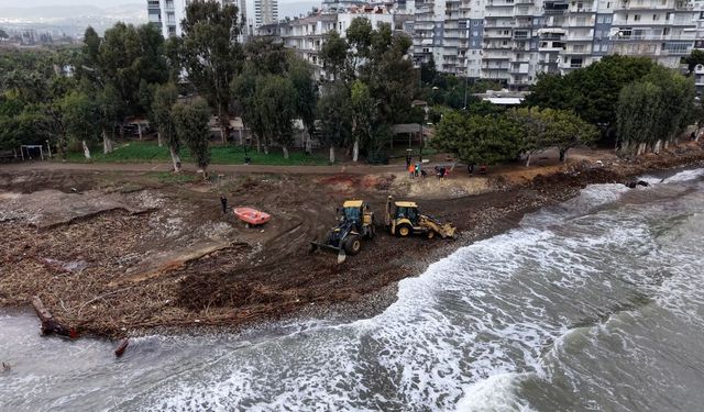 Mersin’de felaketin izleri siliniyor