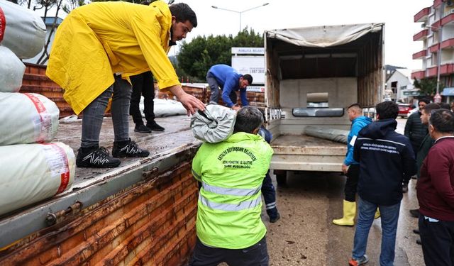Afetzede üreticilere sera naylonu desteği