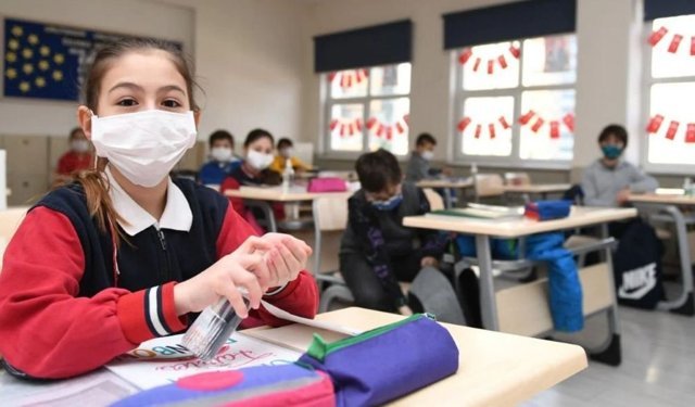 Antalya’da çocuklarda enfeksiyon alarmı! Uzman isim tek tek açıkladı