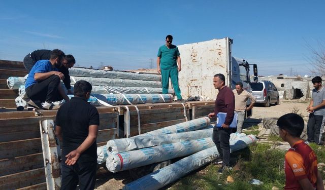 Antalya'da hortum mağduru çiftçilere Büyükşehir’den can suyu