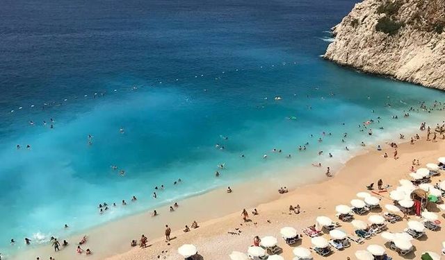 Avrupa'da Antalya aleyhinde kara propaganda! Turistlere 'savaş çıkacak' deniliyor