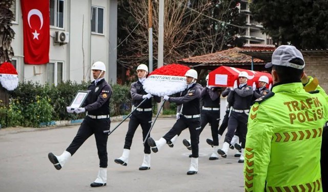 Antalyalı polis memuru kazada hayatını kaybetti