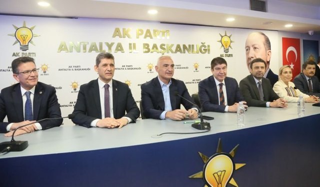 Antalya'da bayramlaşma törenine telefonla katılım